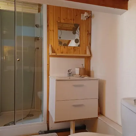 Apartment L'iseran, Et Garage Pour Motos Et Velos, Gare A 800m Fourneaux (Savoie)